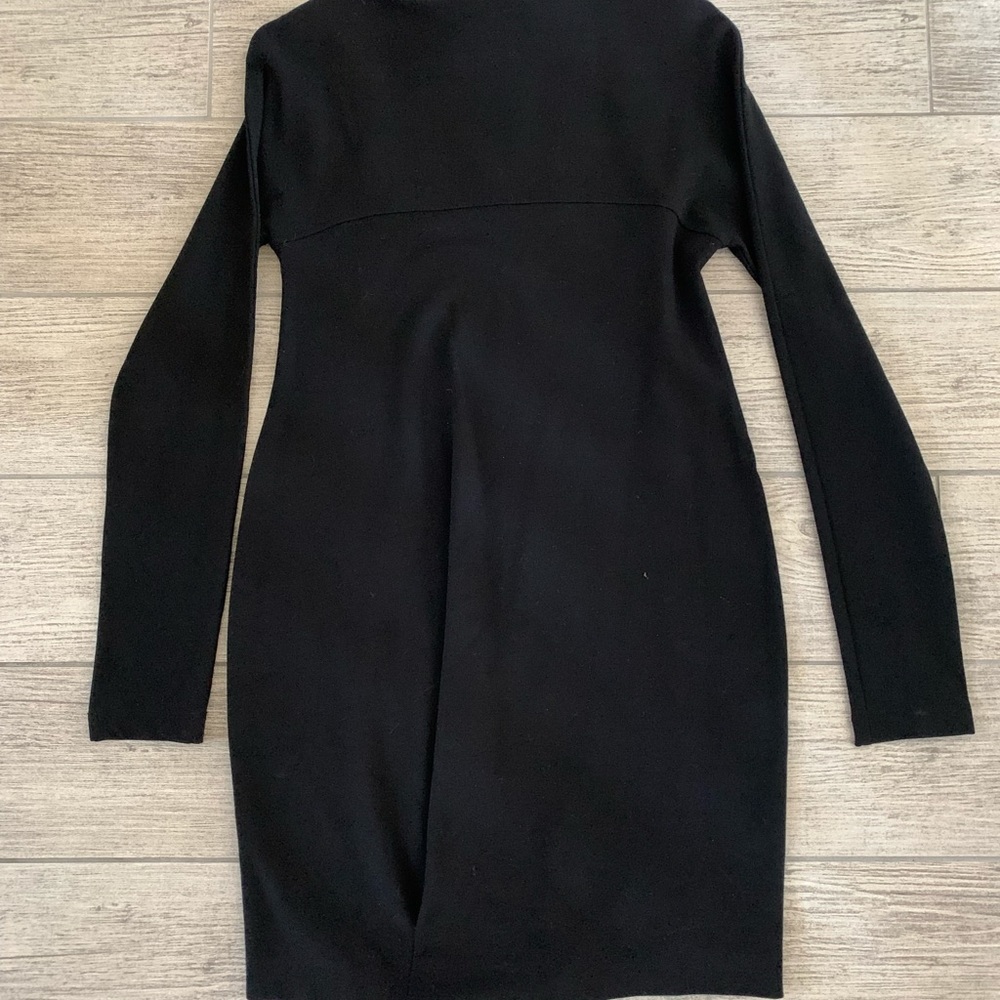 Adele Fado, 79% VI, 18% PA, 3% EA, long sleeve, mini dress, made in Italy.